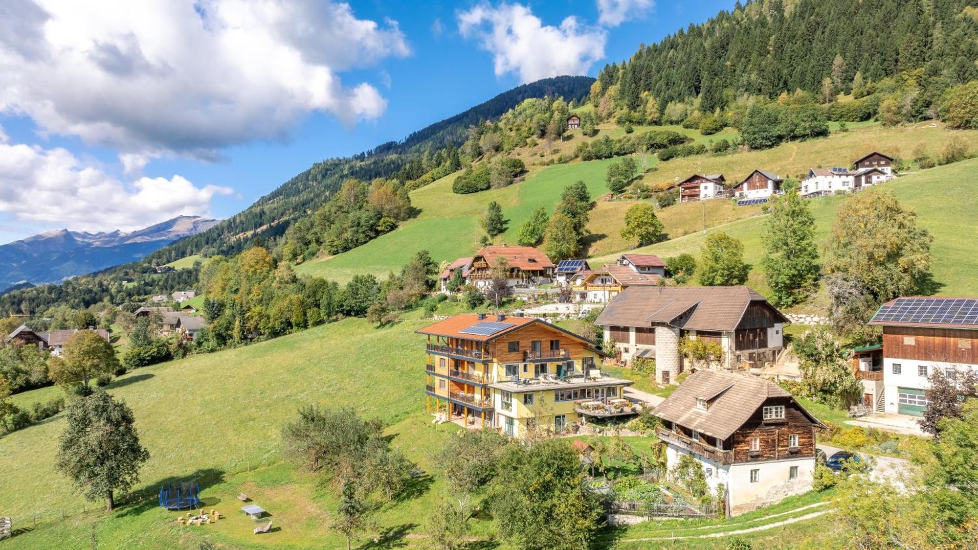 Bio- Und Vitalbauernhof Bacherhof Millstatt Buitenkant foto